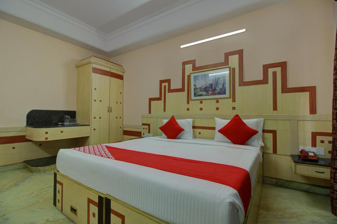 Vaccinated Staff - Collection O 13595 Vt Residency Hotel Bangalore Exterior foto
