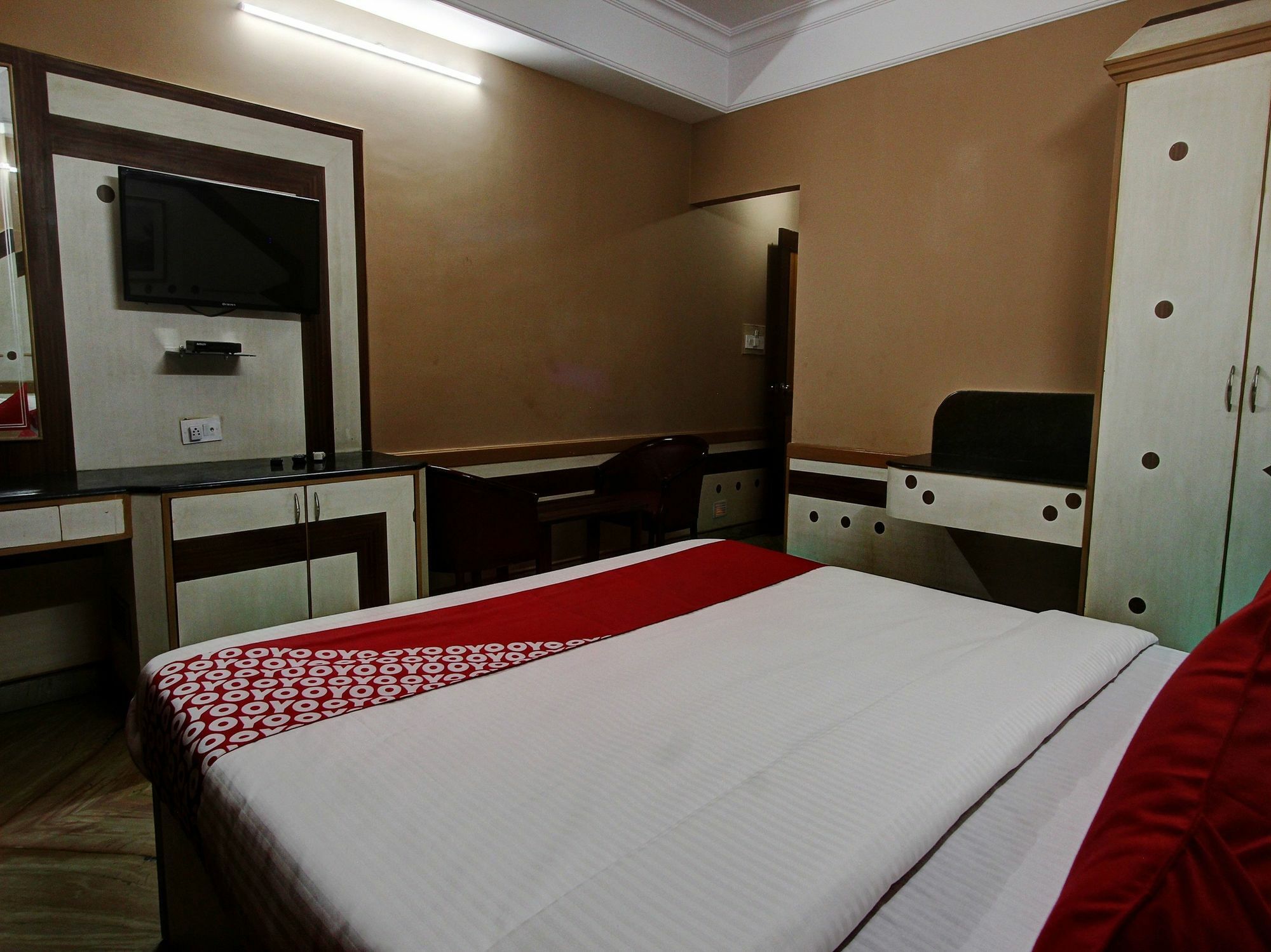 Vaccinated Staff - Collection O 13595 Vt Residency Hotel Bangalore Exterior foto